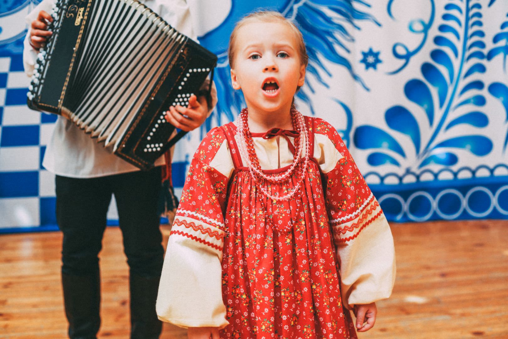 Вокал народная песня. Детский песенный фольклор. Русские народные дети. Народное пение дети. Детские фольклорные коллективы.